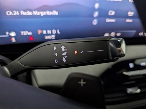 Used 2025 Buick Enclave Preferred image 24