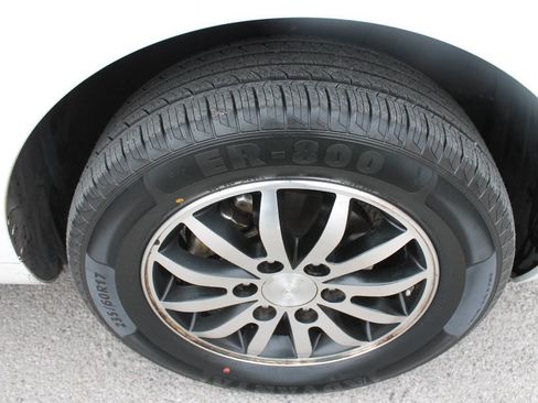 Used 2012 Kia Sedona EX w/ Luxury Pkg image 33