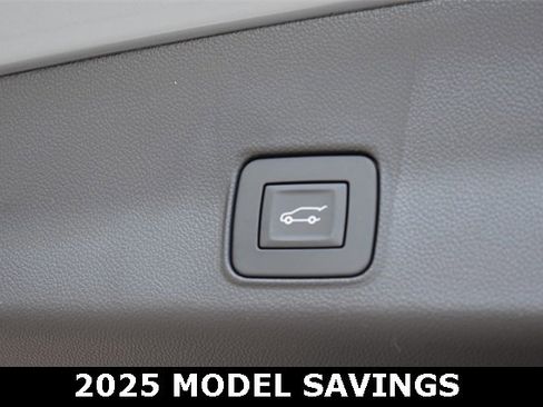 New 2025 Chevrolet TrailBlazer LT w/ Convenience Package image 17