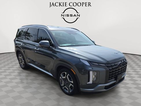 Used 2023 Hyundai Palisade SEL w/ Premium Package AWD/4WD image 3