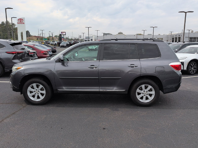 Used 2012 Toyota Highlander SE w/ Tow Pkg AWD/4WD image 4