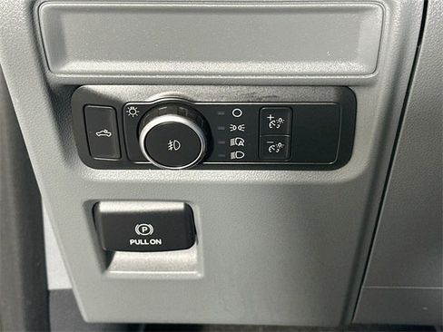 Used 2021 Ford F150 XLT image 14