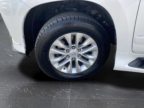 Used 2016 Lexus GX 460 w/ Premium Package AWD/4WD image 45