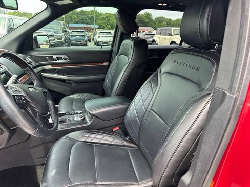 Used 2018 Ford Explorer Platinum AWD/4WD image 10