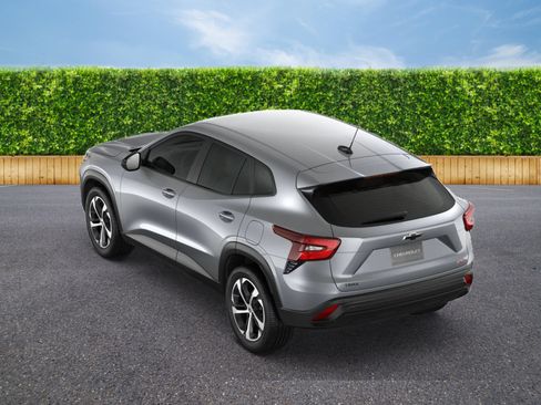 New 2026 Chevrolet Trax RS image 2