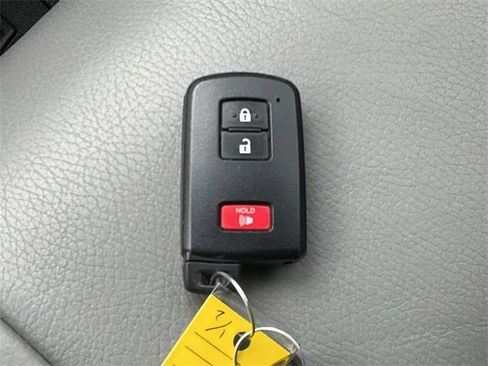 Used 2021 Toyota Tundra Limited w/ Limited Premium Package image 30