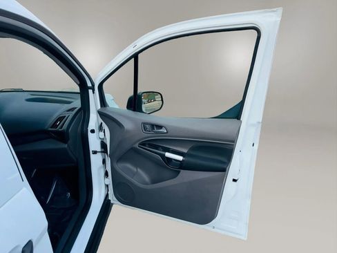 Used 2020 Ford Transit Connect XLT FWD image 9