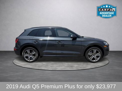 Used 2019 Audi Q5 2.0T Premium Plus w/ Premium Plus Package AWD/4WD image 2