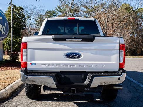 Certified 2017 Ford F250 Lariat w/ Chrome Package image 4
