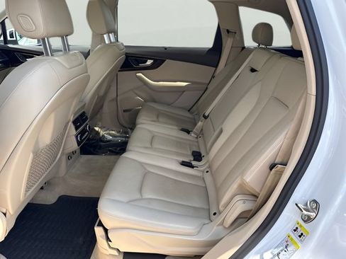 Used 2019 Audi Q7 3.0T Prestige w/ Prestige Package AWD/4WD image 24