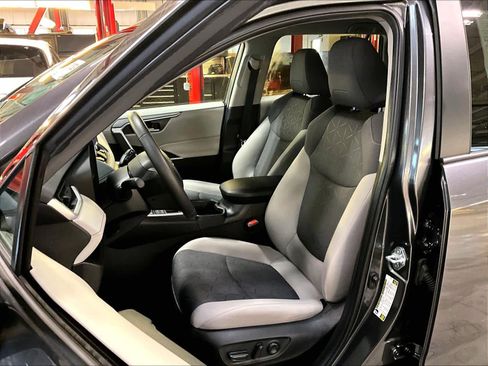 Used 2023 Toyota RAV4 XLE w/ XLE Grade Weather Package image 10