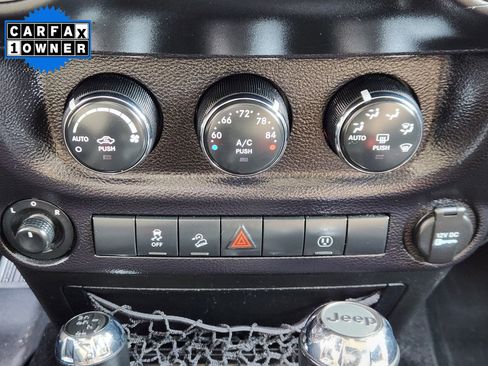 Used 2015 Jeep Wrangler Unlimited Sahara w/ Dual Top Group image 19