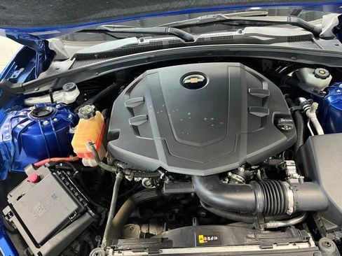 Used 2017 Chevrolet Camaro LT w/ Technology Package RWD image 9