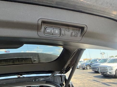 Used 2023 Ford Explorer XLT w/ Equipment Group 202A AWD/4WD image 46