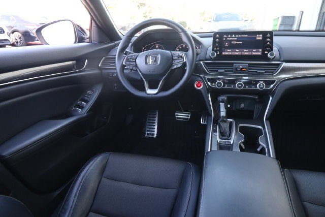 Used 2018 Honda Accord Sport image 23