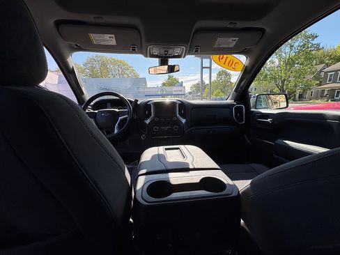 Used 2019 Chevrolet Silverado 1500 LT Trail Boss AWD/4WD image 21