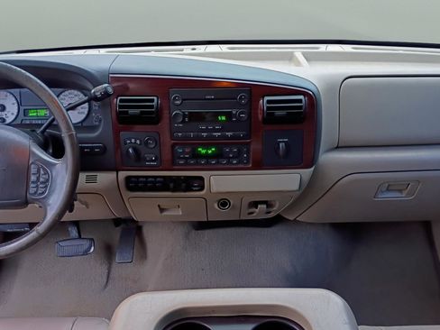 Used 2006 Ford F350 Lariat image 24
