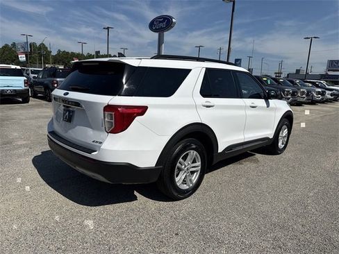 Certified 2024 Ford Explorer XLT w/ Equipment Group 202A image 3