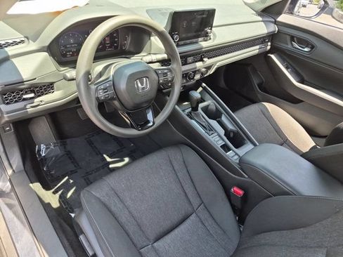 Used 2025 Honda Accord SE image 15