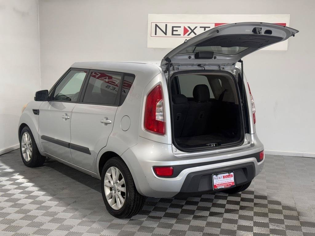 Used 2013 Kia Soul + FWD image 29