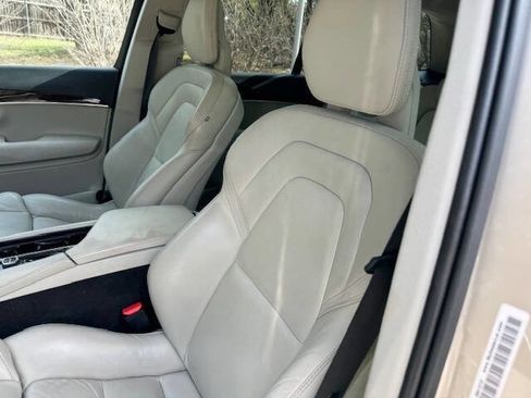 Used 2016 Volvo XC90 T6 Momentum w/ Momentum Plus Package image 44