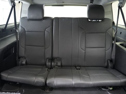 Used 2019 GMC Yukon XL SLT image 36