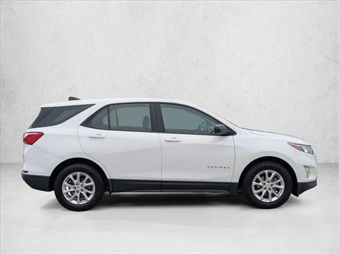 Used 2020 Chevrolet Equinox LS FWD image 4