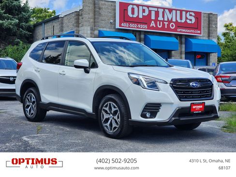 Used 2024 Subaru Forester Premium AWD/4WD image 1