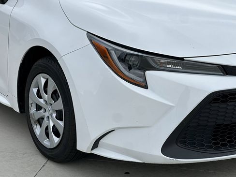 Used 2022 Toyota Corolla LE image 12