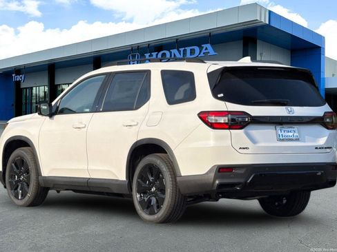 New 2026 Honda Pilot Black Edition image 6