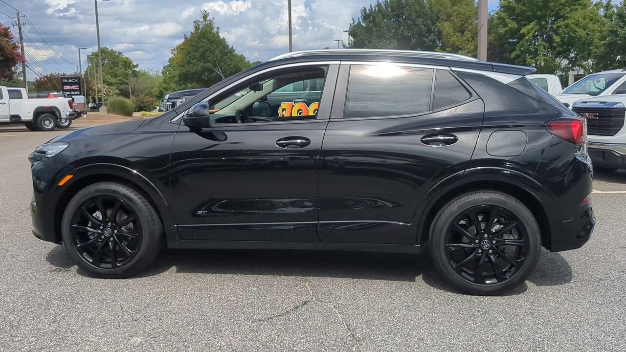Used 2026 Buick Encore GX Sport Touring w/ Comfort Package FWD image 5