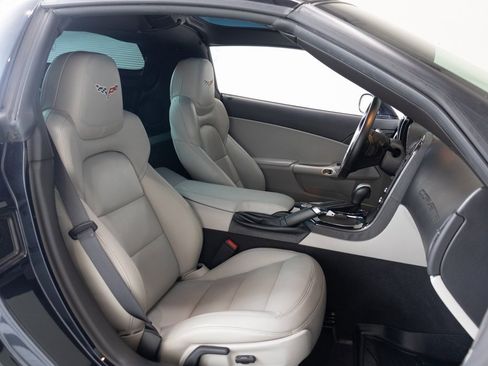 Used 2013 Chevrolet Corvette Grand Sport w/ 2LT Preferred Equipment Group image 21