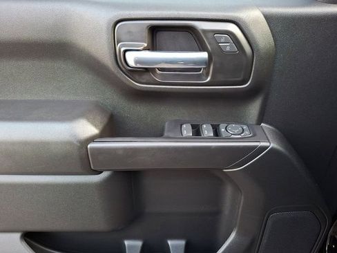 Used 2022 Chevrolet Silverado 1500 Custom image 14