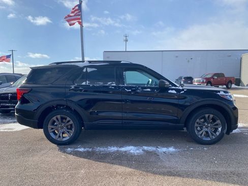 New 2026 Ford Explorer Active w/ Active Comfort Package image 5