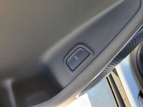 New 2026 GMC Acadia Denali Ultimate w/ LPO, Floor Liner Package FWD image 29