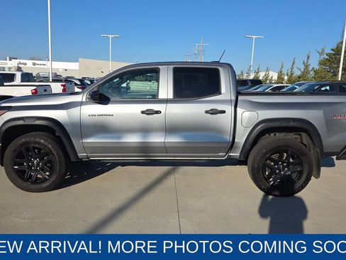 Used 2024 Chevrolet Colorado Trail Boss w/ Safety Package image 2