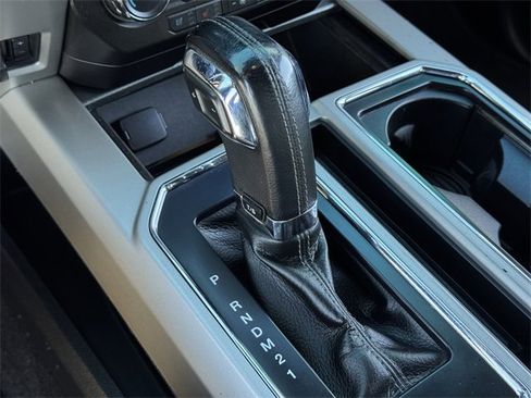 Used 2015 Ford F150 Lariat image 20