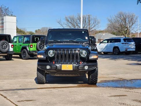Used 2023 Jeep Wrangler Willys image 2