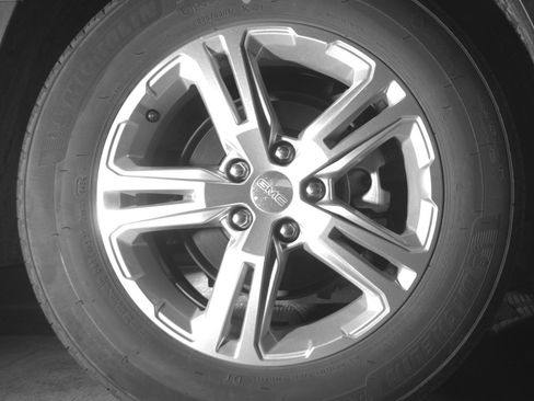 Used 2024 GMC Terrain SLE image 15