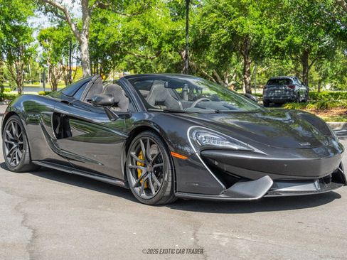 Used 2018 McLaren 570S Spider image 12