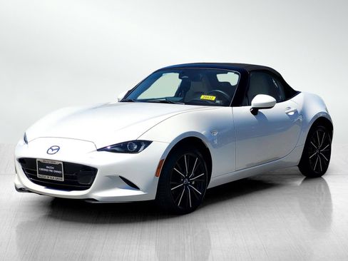 Certified 2025 MAZDA MX-5 Miata Grand Touring RWD image 11