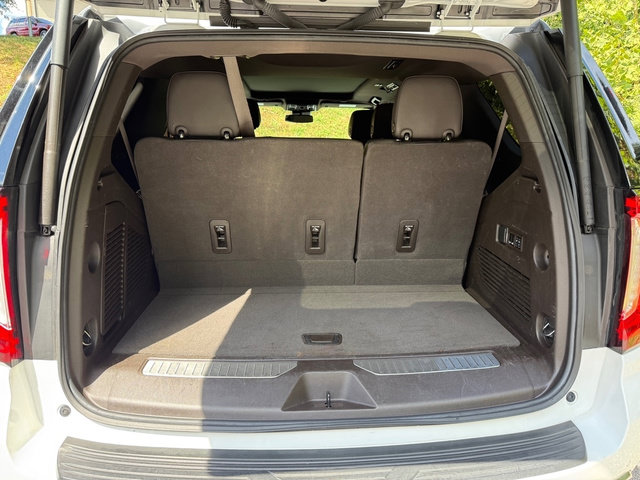 Used 2023 GMC Yukon Denali RWD image 19