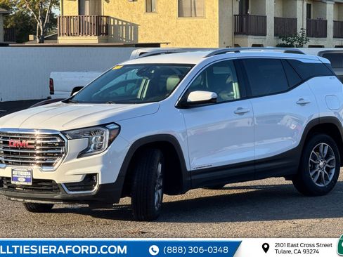 Used 2024 GMC Terrain SLT image 6