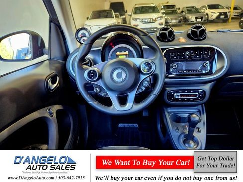 Used 2019 smart fortwo electric drive image 16