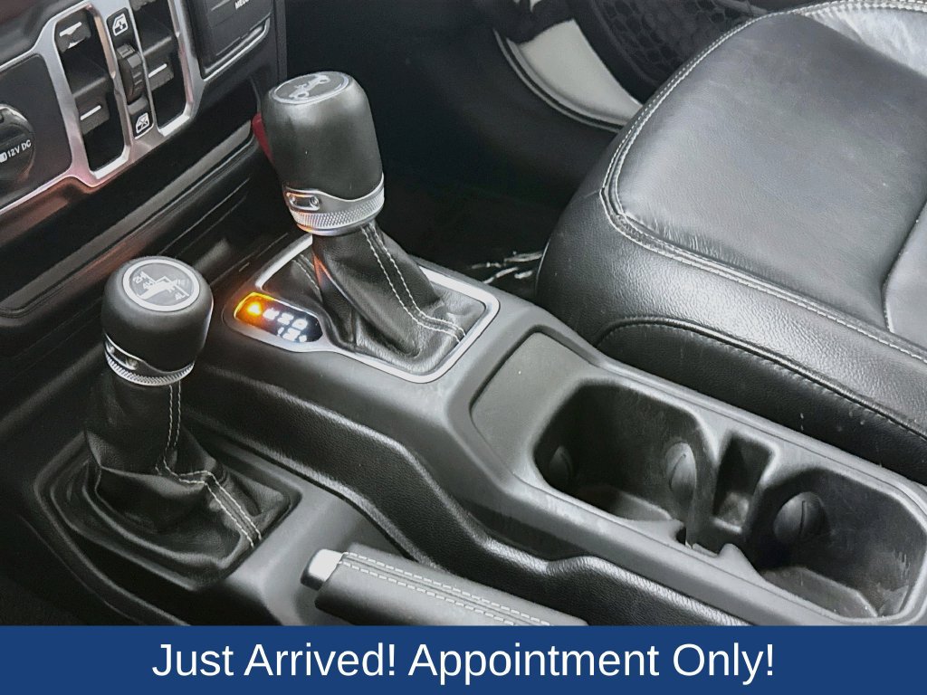 Used 2019 Jeep Wrangler Unlimited Sahara AWD/4WD image 20
