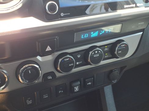 Certified 2023 Toyota Tacoma SR5 AWD/4WD image 18
