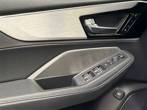 Used 2024 Acura MDX SH-AWD image 35