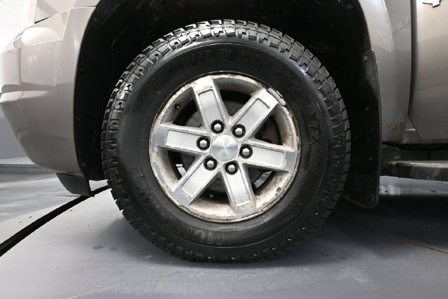 Used 2012 GMC Yukon XL SLT w/ SLT-2 Equipment Package AWD/4WD image 12