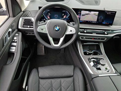 Used 2025 BMW X7 xDrive40i AWD/4WD image 12