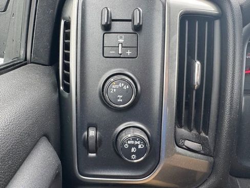 Used 2018 Chevrolet Silverado 1500 LT w/ All Star Edition image 14